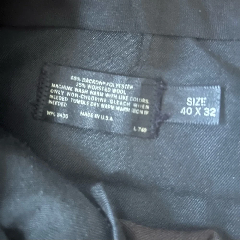 4/$15 Thomson brown pleated dress pants